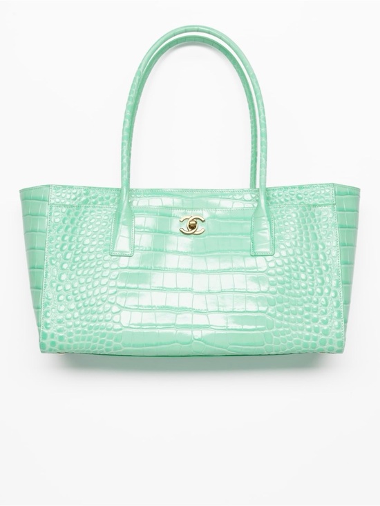 CHANEL Handbags - Rare!! Chanel 2026 Mint Croc-Embossed Calfskin & Gold-Tone Medal Tote Bag